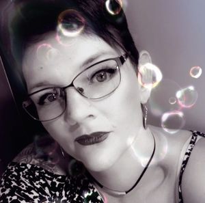 Meet your Posher, Niki